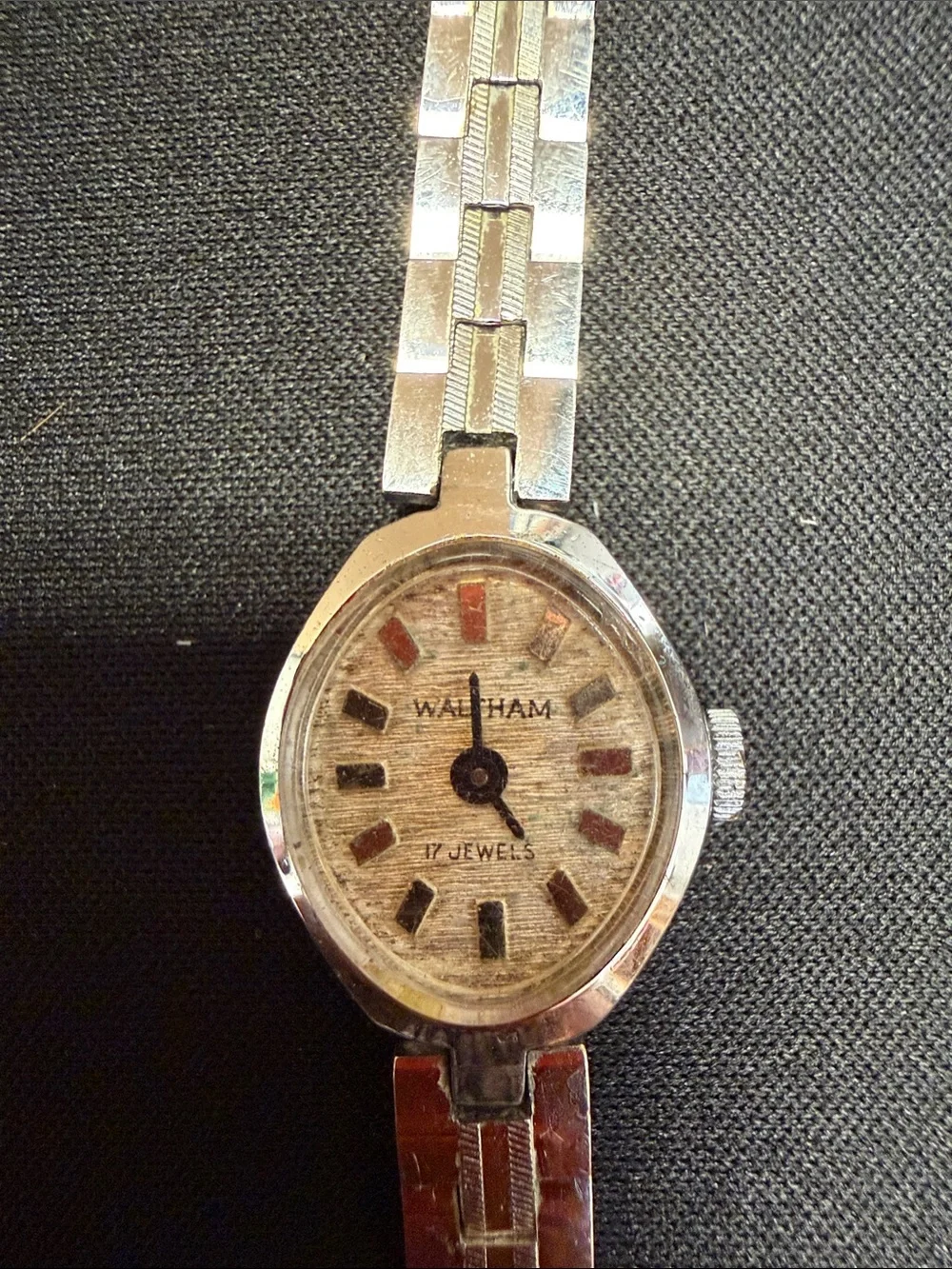 VINTAGE WALTHAM WOMENS Watch Silver Tone 17 Jewels Original Brick Bracelet Bands